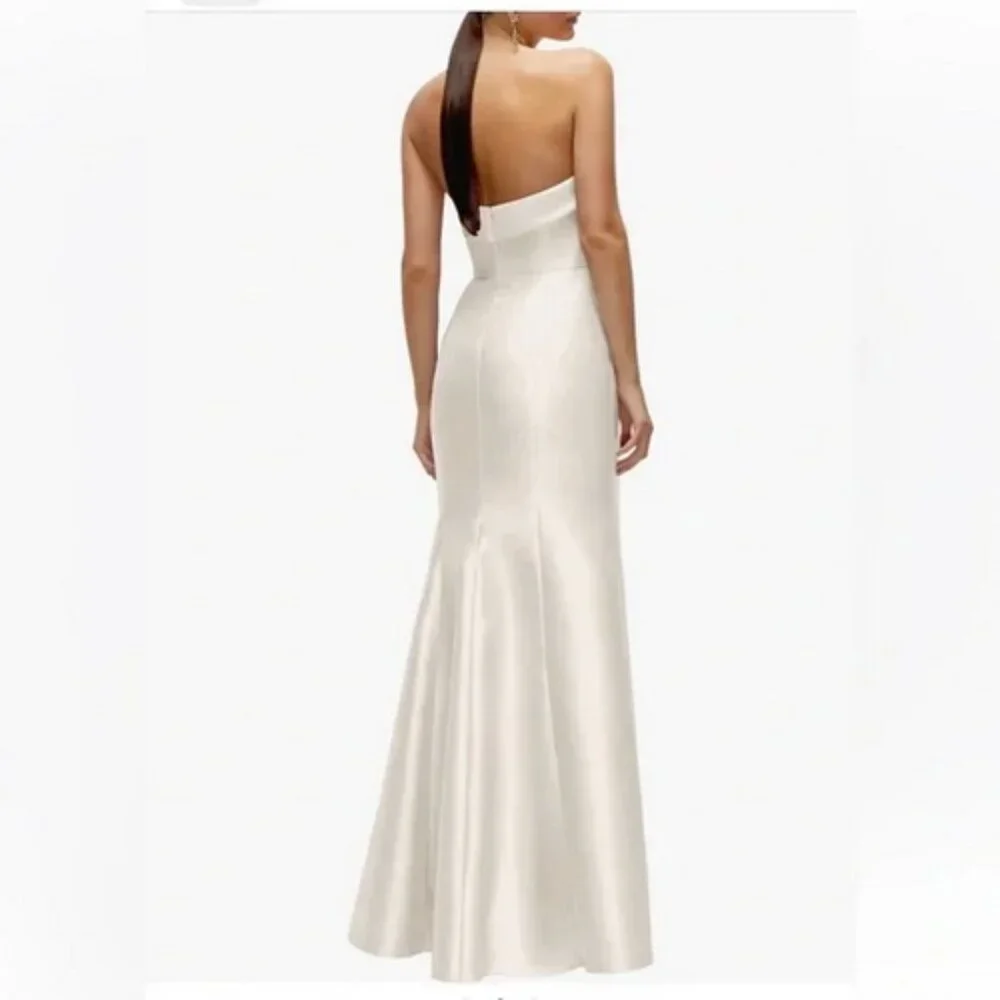 Alfred Sung Ivory Strapless Satin Trumpet Gown D870 - Picture 2 of 2